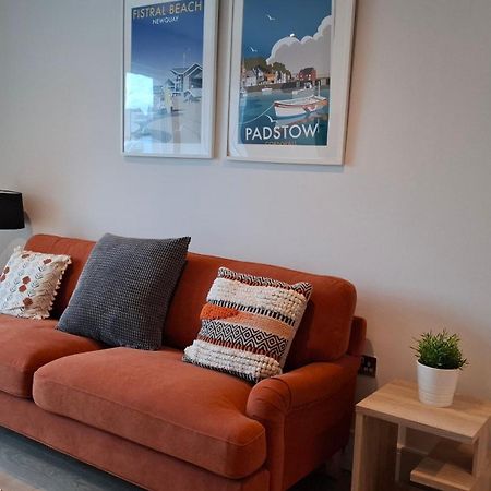 Saltwater Suites At Fistral New Quay Eksteriør billede