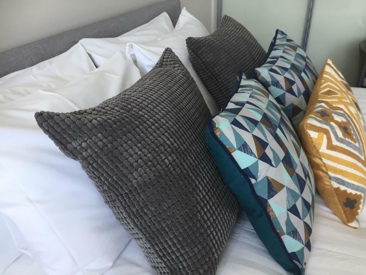 Saltwater Suites At Fistral New Quay Eksteriør billede