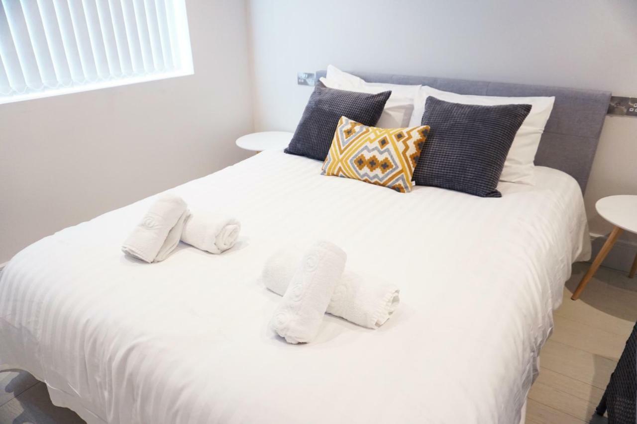 Saltwater Suites At Fistral New Quay Eksteriør billede