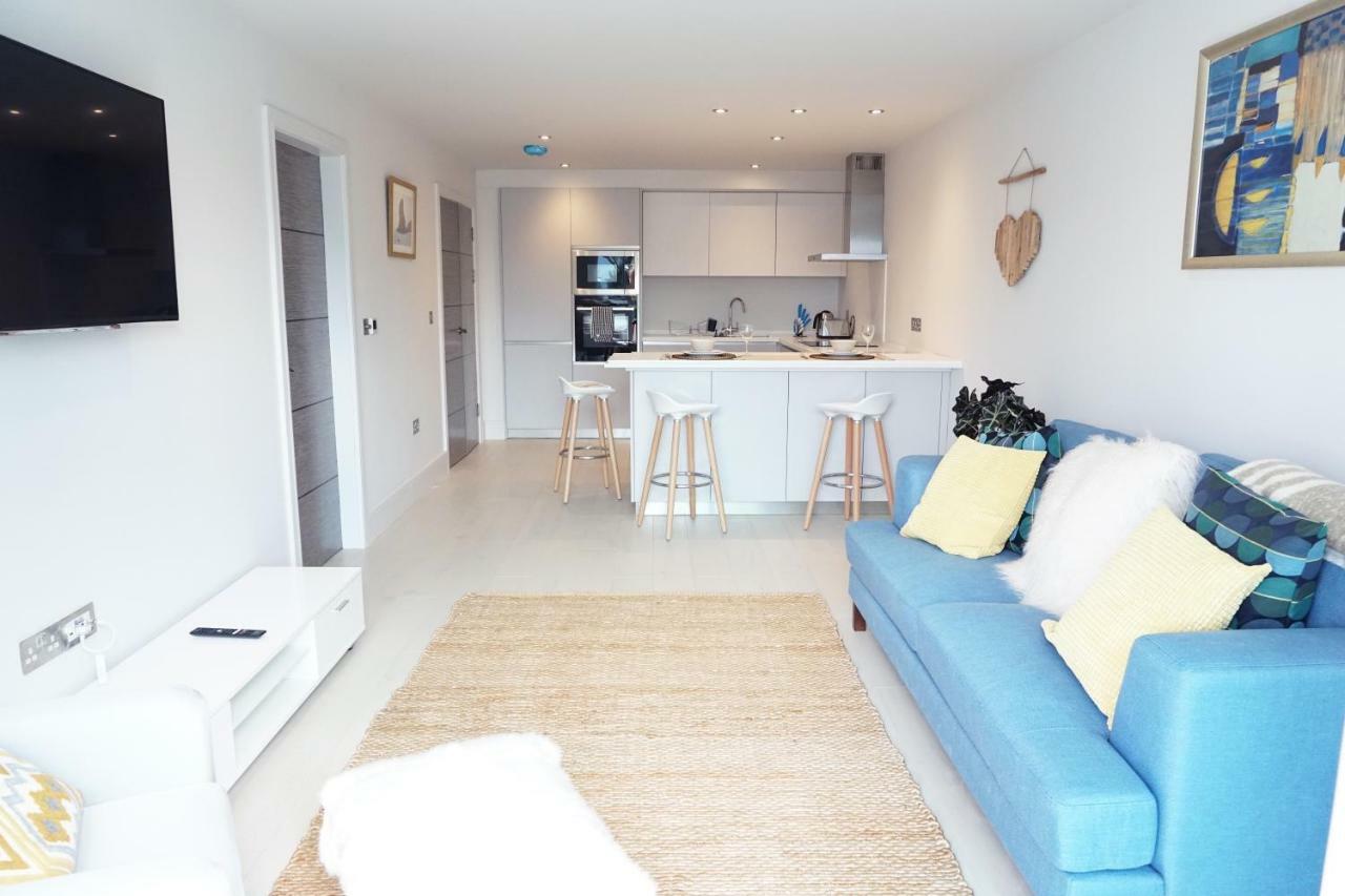 Saltwater Suites At Fistral New Quay Eksteriør billede