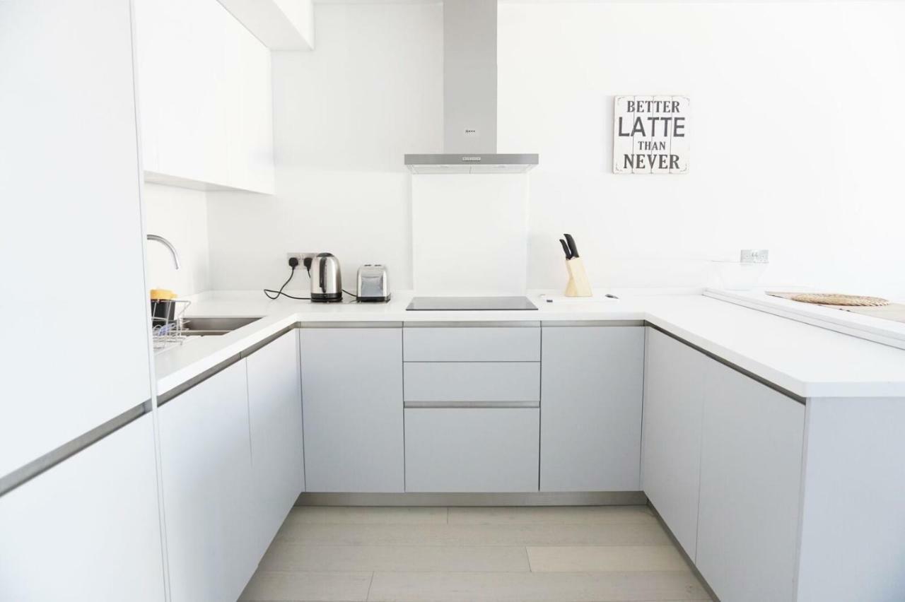 Saltwater Suites At Fistral New Quay Eksteriør billede