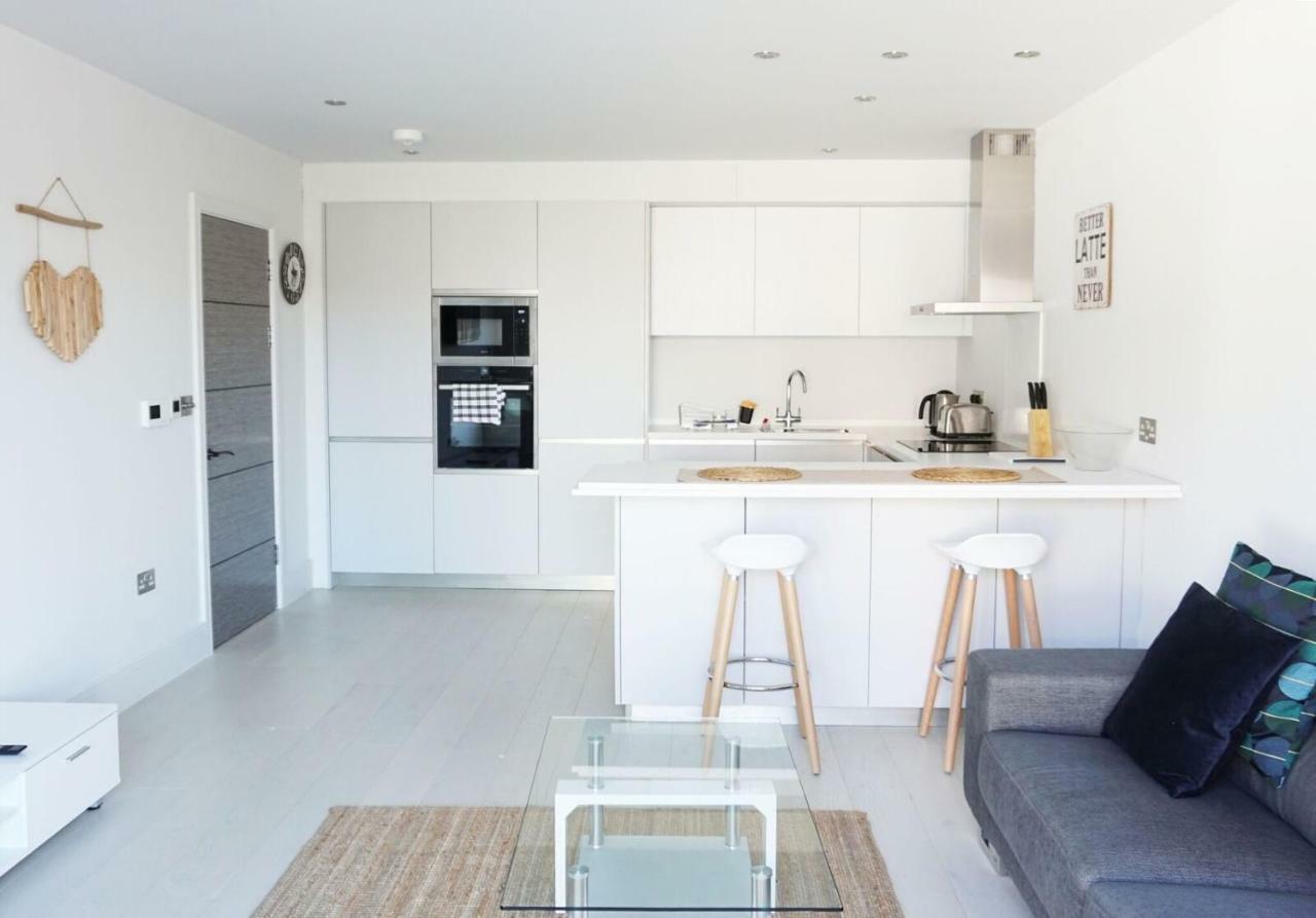 Saltwater Suites At Fistral New Quay Eksteriør billede