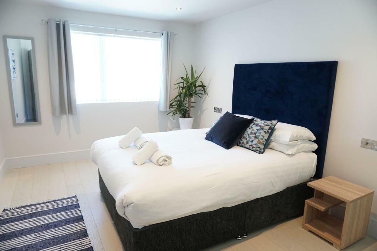 Saltwater Suites At Fistral New Quay Eksteriør billede