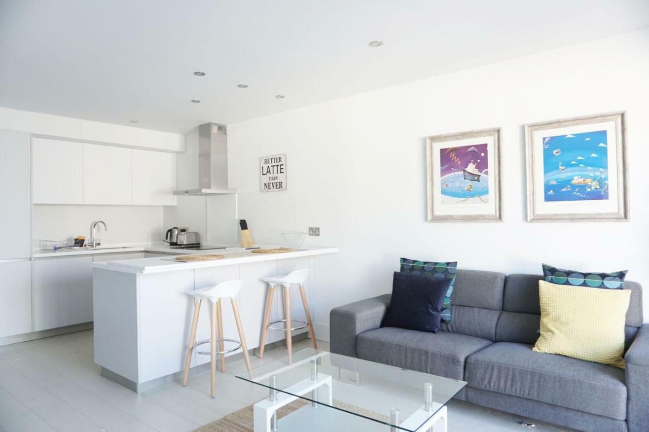 Saltwater Suites At Fistral New Quay Eksteriør billede