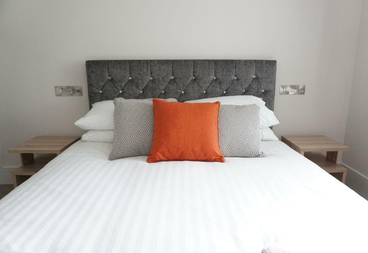 Saltwater Suites At Fistral New Quay Eksteriør billede